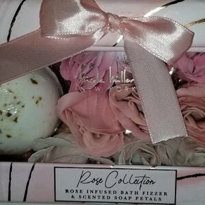 BRAND NEW ROSE COLLECTION INFUSED BATH FIZZER SET